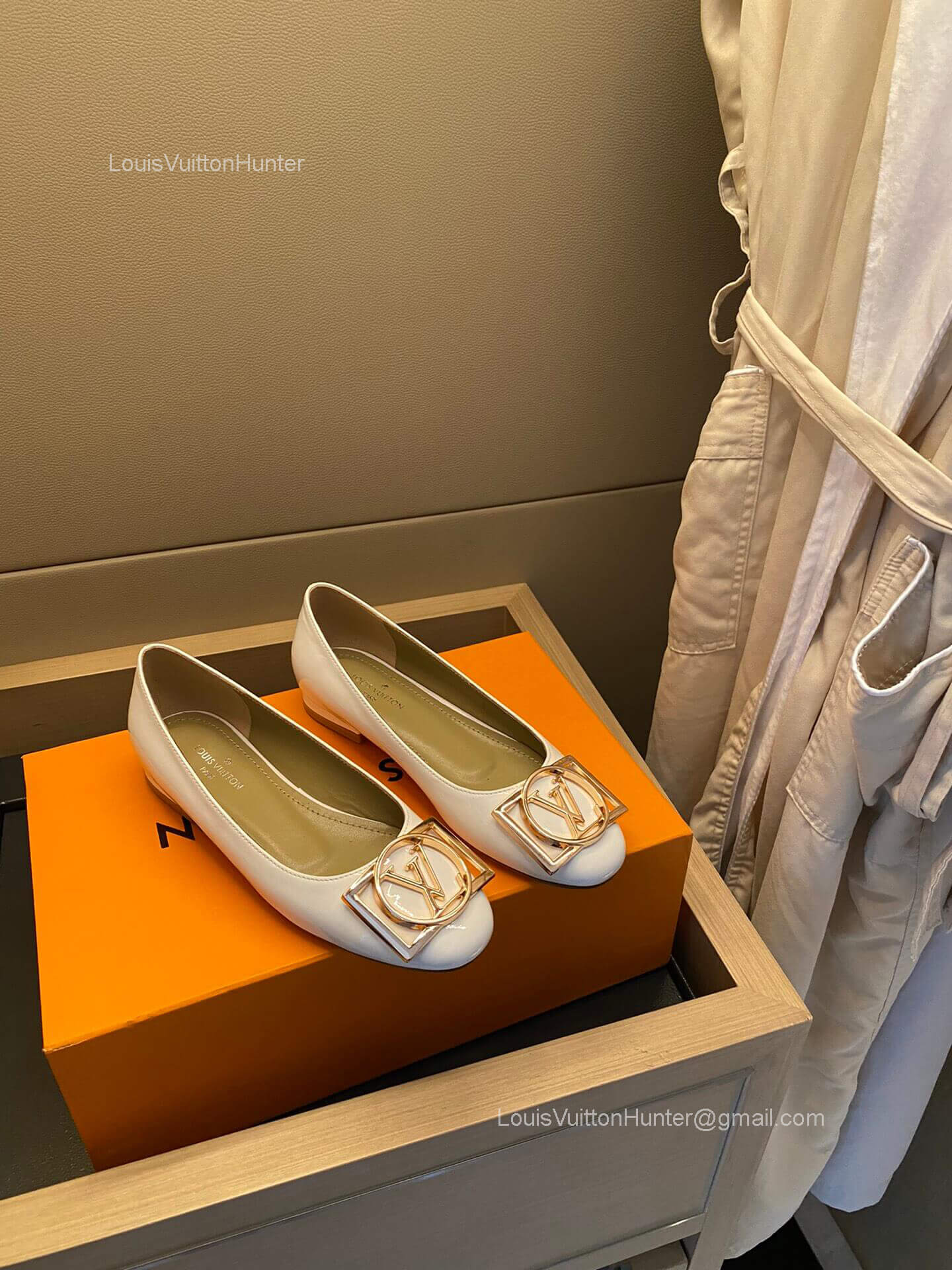 Louis Vuitton Madeleine Ballerina Patent Leather Flat in White 2281682