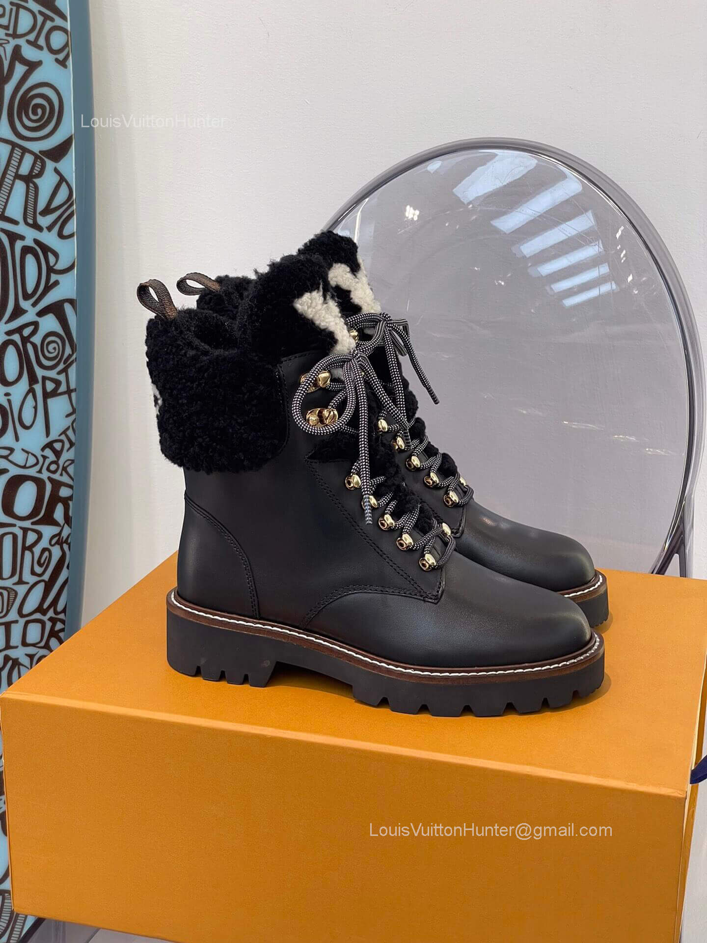 Louis Vuitton Metropolis Flat Ranger Ankle Boot with Shearling Fur in Black Calf Leather 2281691