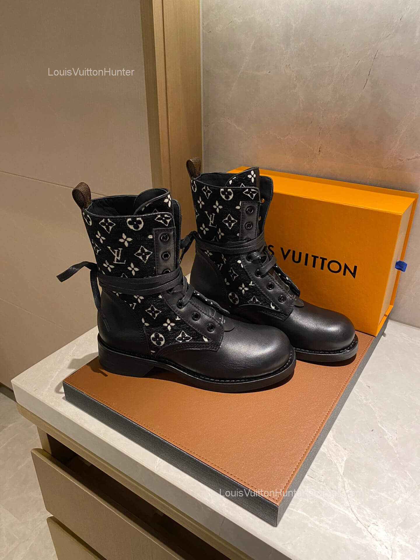Louis Vuitton Metropolis Flat Ranger Ankle Boot in Black White Jacquard Textile and Black Calf Leather 2281701